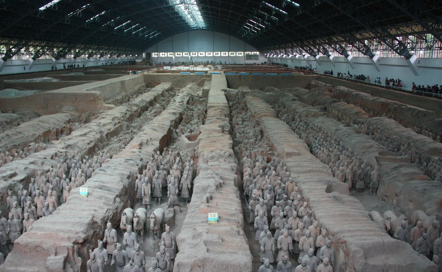 Терракотовое войско. гробница Цин-ши Хуан-ди, первого императора Китая